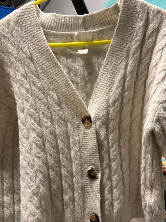 H&M Sweaters - H&M Cream Cable-Knit V-Neck Button Cardigan